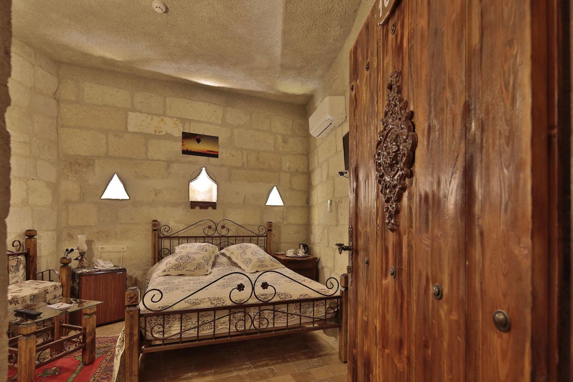 Maccan Cave Hotel Goreme Bagian luar foto
